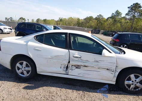 2007 Pontiac Grand Prix z USA, uszkodzony, nr VIN 2G2WP552671116240